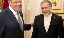 Putin ve Arakçi St. Petersburg'da bir araya geldi