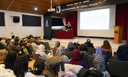 Din Tarih ve Felsefe sohbetleri yoğun katılımla başladı