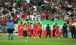 Amedspor Şampiyonluk Kutlamasında Senegal Bayrağı Gerginliği