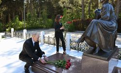 Azerbaycan’da Haydar Aliyev doğumunun 103. yılında anıldı
