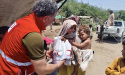 Kızılay Pakistan'da: Lahor'da kurban bereketini paylaştılar!
