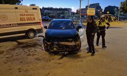 Sazova Parkı Girişinde Trafik Kazası: 2 Yaralı