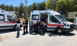 Odunpazarı'nda İki Araç Çarpıştı: Kavşaktaki Kazada 1'i Çocuk 5 Yaralı