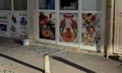 Gece Yarısı Sokak Kavgası: Camlar Havada Uçuştu, 1'i Ağır 3 Yaralı