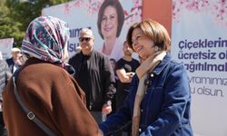Başkan Ünlüce vatandaşlarla bayramlaştı