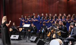 Eskişehir’de Gençlik Korosu’ndan görkemli türkü konseri