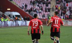 Futbolcular yönetimden haber bekliyor