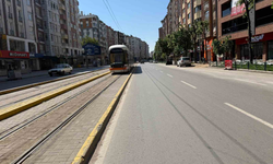 Eskişehir’de Bayramın İlk Gününde Sokaklar Sessizliğe Büründü