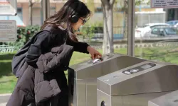 Eskişehirli 102 Bin Öğrenci "Bas Geç" Kolaylığıyla Seyahat Ediyor