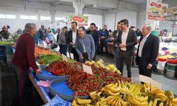 Başkan Ataç pazar tezgahlarını dolaştı