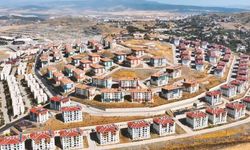 Bakan Kurum Depremzede Ailenin Bayram Sevincine Ortak Oldu