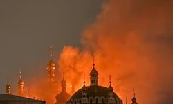 Rusya Kiev'i vurdu: Tarihi manastır yandı, 9 kişi öldü