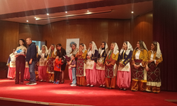 Eskişehir Sivrihisarlılar Derneği Kadın Halk Dansları Topluluğu’ndan Görkemli Gösteri