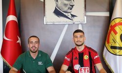 Cem Güzelbay Eskişehirspor'a Veda Etti