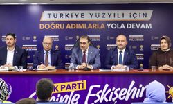 AK Parti Eskişehir Teşkilatından Kritik Toplantı: Fatih Dönmez Yapılandırma Müjdesini Verdi