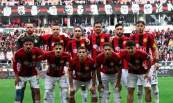 Şapcı düğmeye bastı!