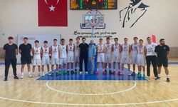 Gençler B Erkek Basketbol'da Kupa Çağdaş Fen Lisesi'nin!