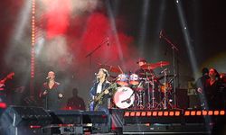 Buray Sakarya Kültür Yolu Festivali'nin ilk akşamında müzikseverlerle buluştu