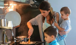 Aynı hareketi sürekli yapmak omurgayı yıpratıyor