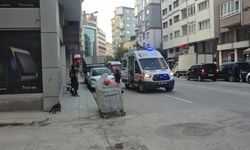 Vatan Caddesi'nde sokak ortasında kolonya içen kişi yere yığıldı