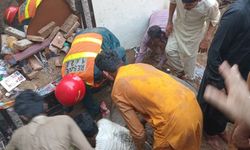 Pakistan'da dershane çatısı çöktü: 14 çocuk öldü