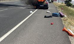 Eskişehir-Ankara Yolunda Otomobil Alev Topuna Döndü!