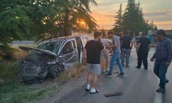 Eskişehir’de Hafif Ticari Araç ile Traktör Çarpıştı!