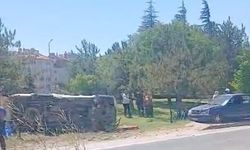 Eskişehir'de Kontrolden Çıkan Otomobil Ters Döndü