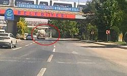 Eskişehir’de Tankerin Lastiği Bomba Gibi Patladı
