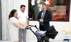 Güler çiftinden örnek davranış: Minik bebek koruyucu aile yanında yeni yuvasına kavuştu