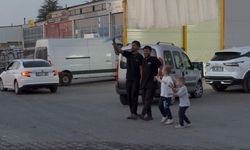 Tamir Atölyesinde Çalışan İşçilerin Halay Molası