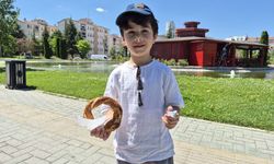 Eskişehir’de Minik Simitçiler İlgi Odağı