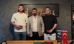 İsmail Karış'tan Eskişehirspor'a kombine desteği