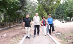 Başkan Kazım Kurt yapımı süren modern parkı inceledi