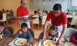 Tepebaşı Belediyesi Gökkuşağı Kafe 15’inci Yaşını Kutluyor