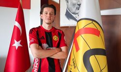 Baykuş resmen Eskişehirspor'da