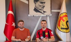 Eskişehirspor sol bek Sarper Çağlar'ı kadrosuna kattı