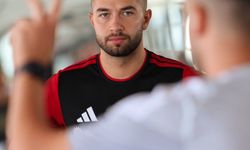Es-Es'te tempo her geçen gün artıyor