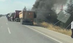 Eskişehir'de Tır Yolda Alev Aldı