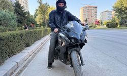 Motosikletini teslim alan genç 5 dakika sonra 2. kazasını yaptı