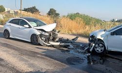 Eskişehir’de İki Araç Kafa Kafaya Çarpıştı