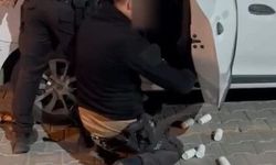 Durdurulan Araçta 14 Bin 622 Uyuşturucu Hap Ele Geçirildi: 4 Tutuklama