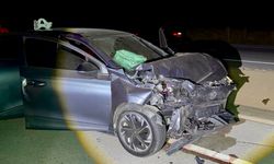 İki Araç Çarpıştı: 4'ü Çocuk 8 Kişi Yaralandı