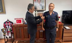 Yeni rütbelerini Kaymakam Yücel taktı
