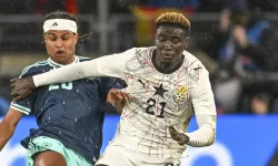 Fenerbahçe'nin Ganalı Stoper Kojo Peprah Oppong'u Kadrosuna Kattı