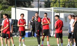 Şimşekler Bolu kampı öncesi vites yükseltti
