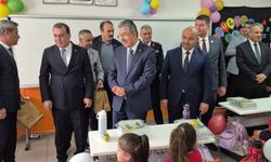 Vali Dr. Erdinç Yılmaz Ders Başı Yapan Öğrencileri Yalnız Bırakmadı
