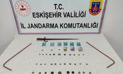 46 Hellenistik Sikke ve Kılıç Ele Geçirildi
