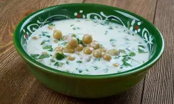 Soğuk ayran aşı çorbası tarifi