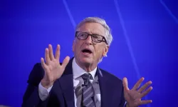 Bill Gates'ten Yapay Zeka Uyarısı: Milyar Ölüme Yol Açabilir
